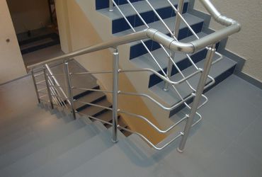 Алюминиевые ограждения для лестниц